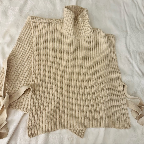 See By Chloe Sleeveless Sweater - Picture 7 of 8